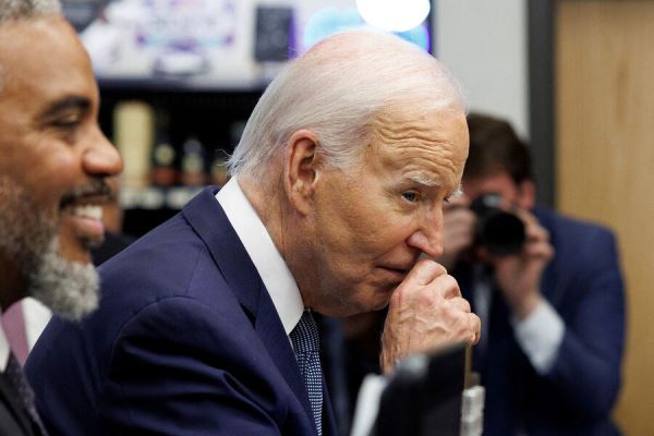 Newsmax: Байден снимет свою кандидатуру с выборов и не оставит преемника