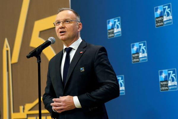Президент Польши Дуда: победа России на Украине ведет к столкновению с НАТО