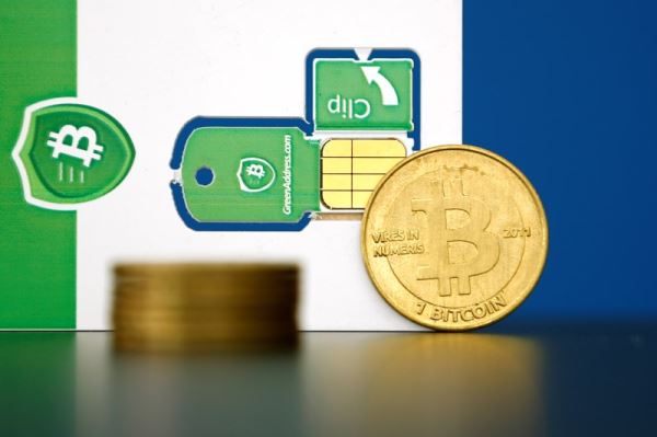 Клиент Coinbase раскрыл мошеннику сид-фразу и потерял $1,7 млн